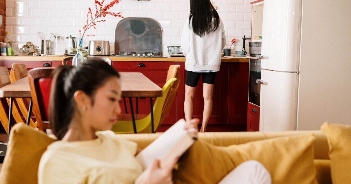 How to Split Rent Unevenly: 4 Fair Methods (2026 Guide)